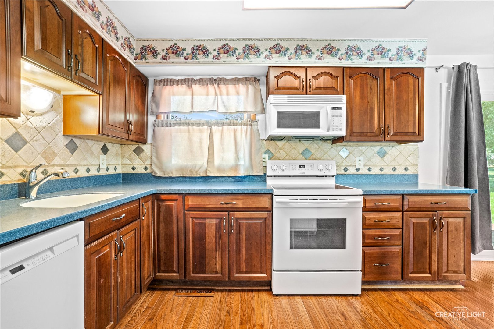 176 Boulder Hill Pass Property Photo 6