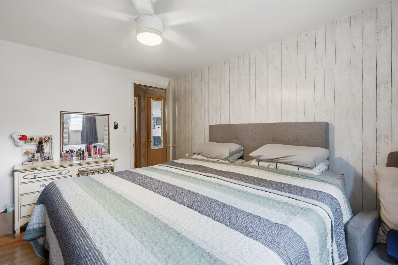 14533 Center Avenue Property Photo 10