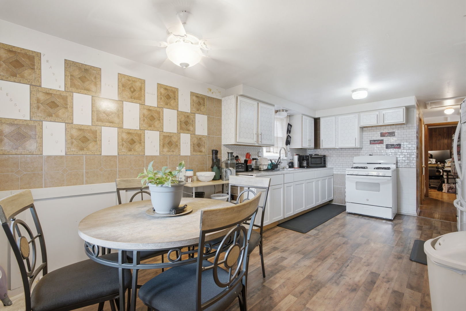 14533 Center Avenue Property Photo 12