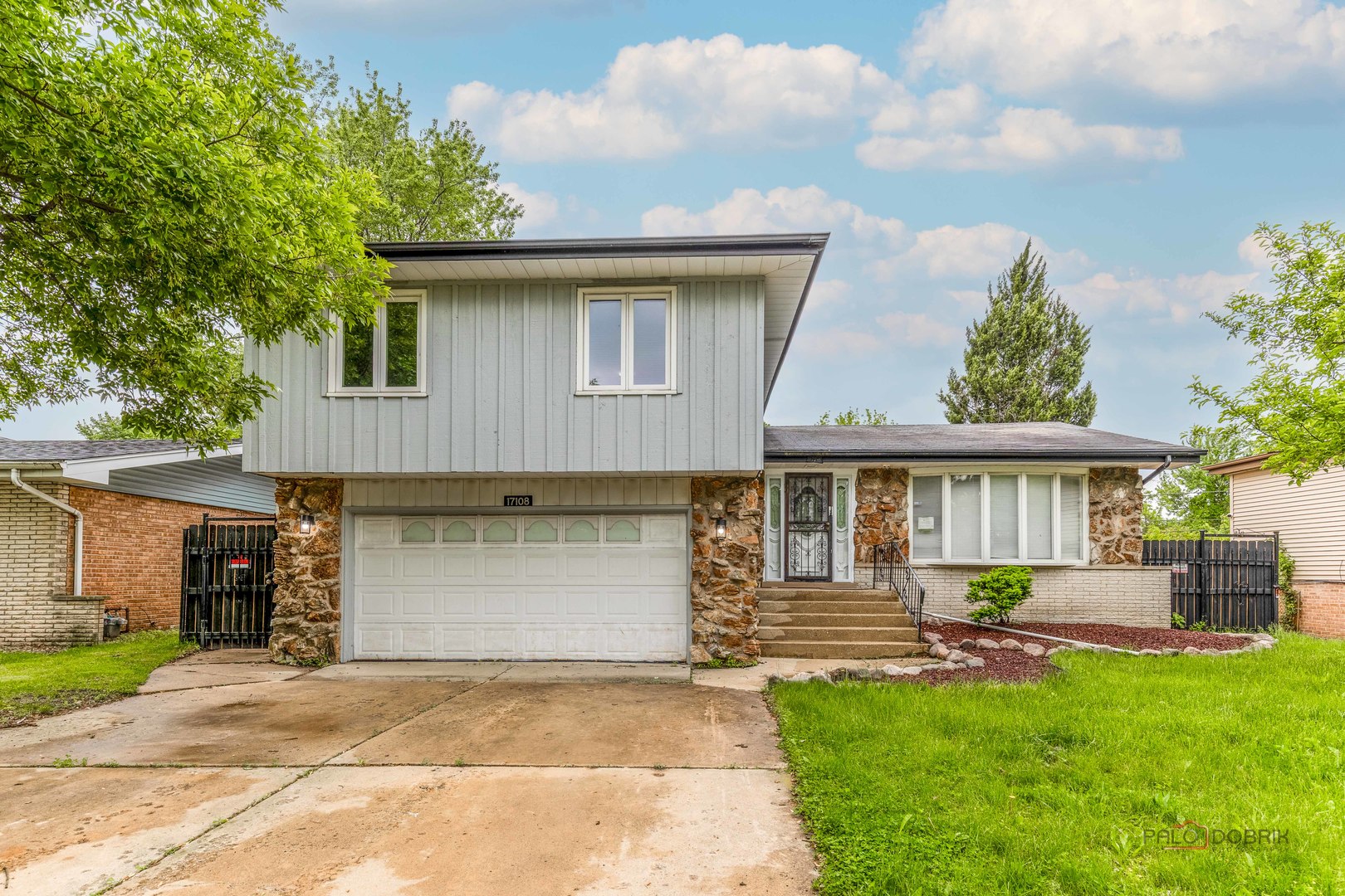 17108 Evans Drive Property Photo 2