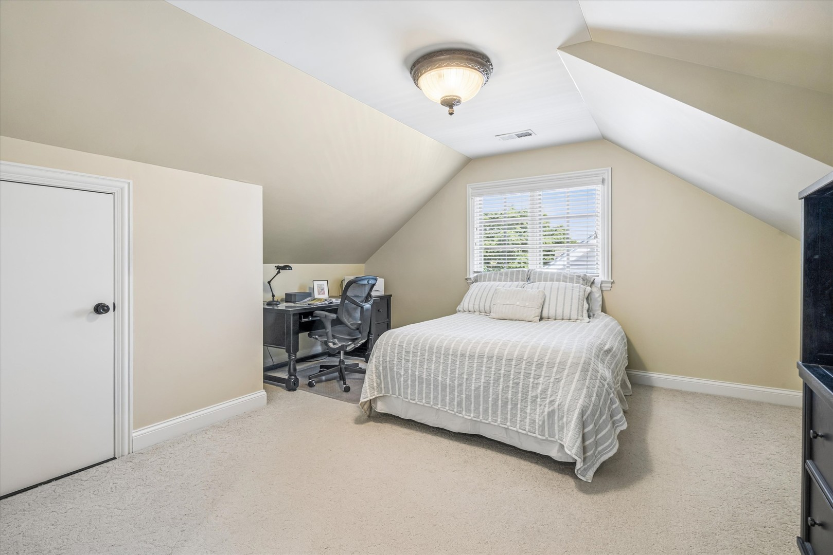 28 S Adams Street Property Photo 25