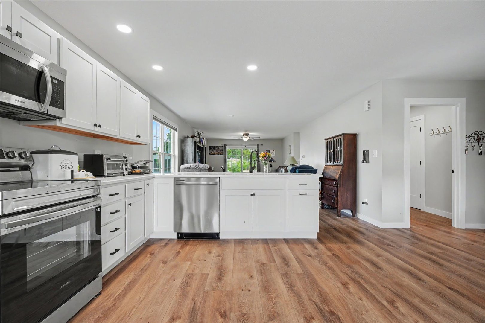 311 E Meuser Drive Property Photo 9