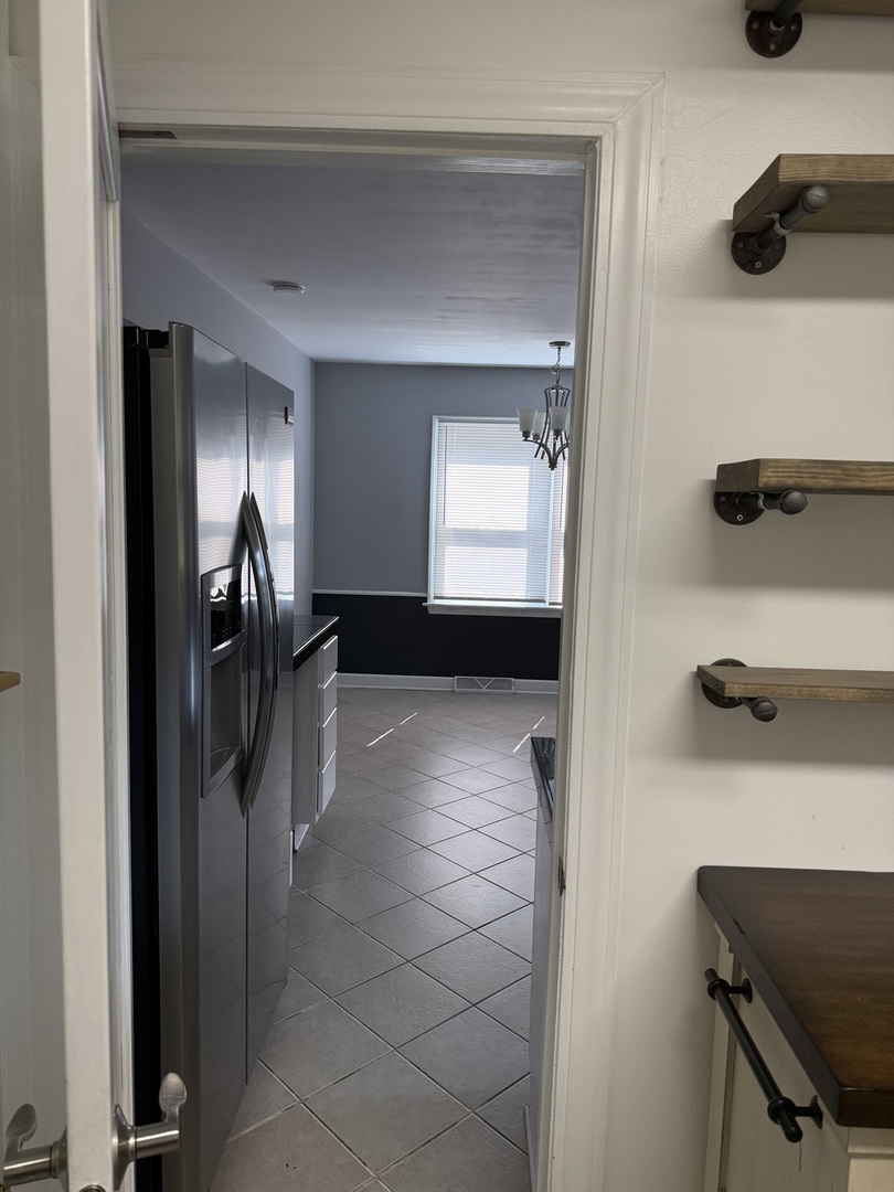 47 W Algonquin Road Property Photo 12
