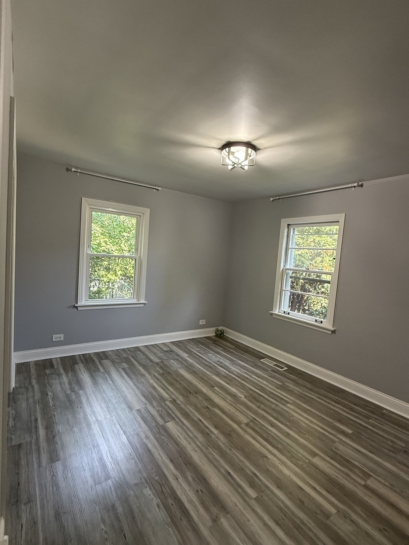 47 W Algonquin Road Property Photo 16