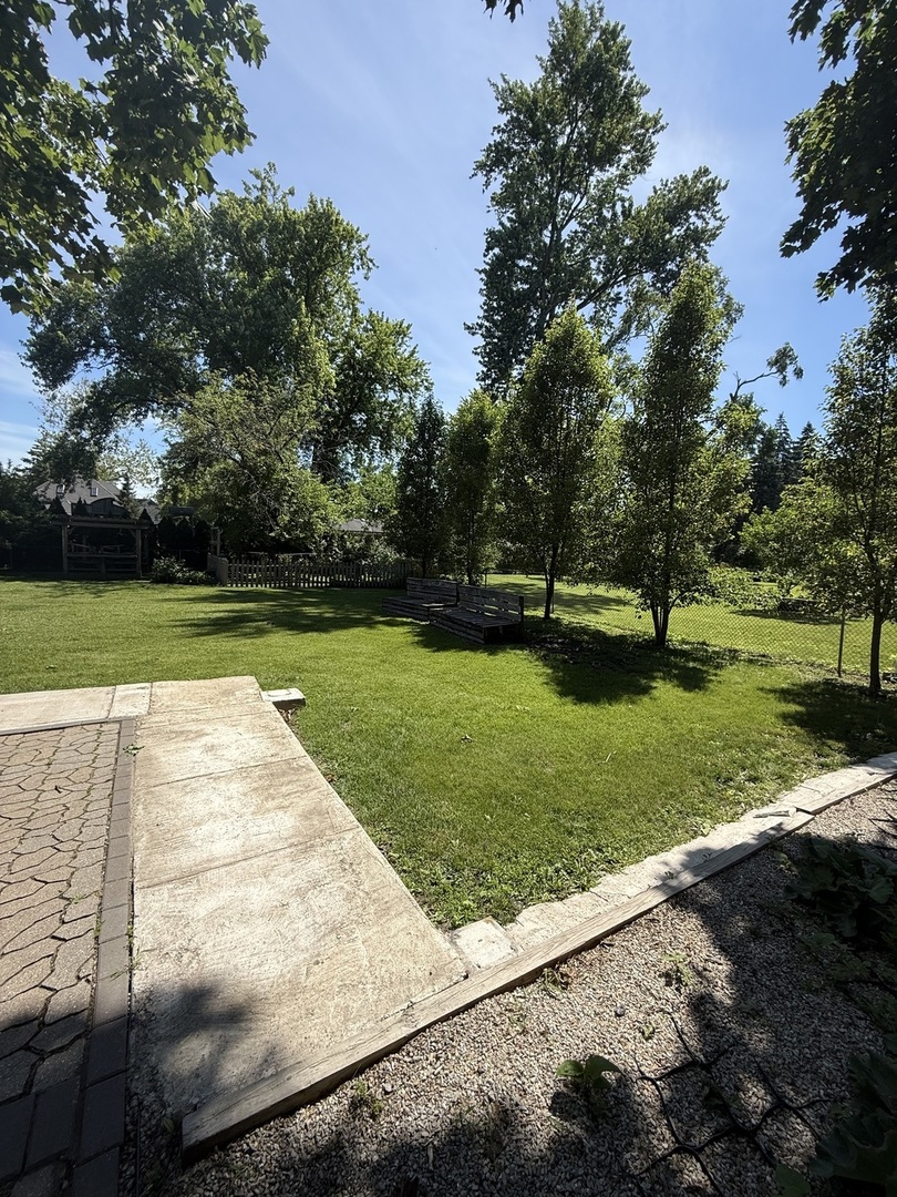 47 W Algonquin Road Property Photo 29