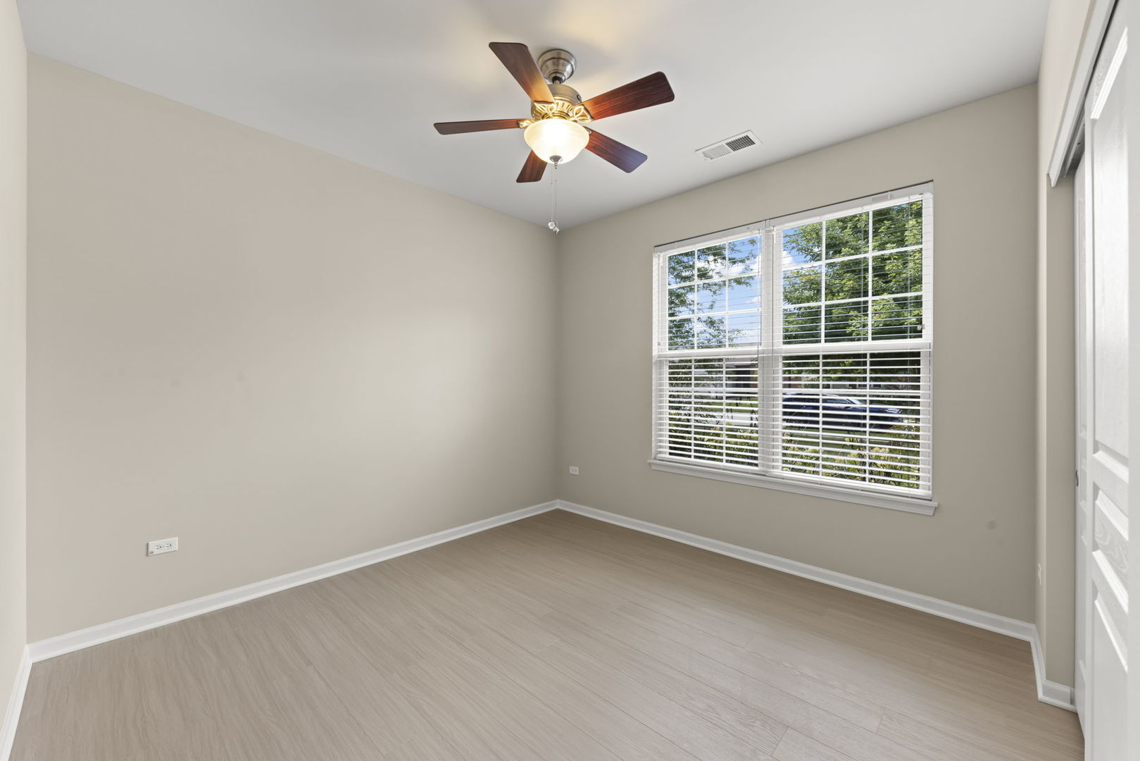 312 National Drive Property Photo 18