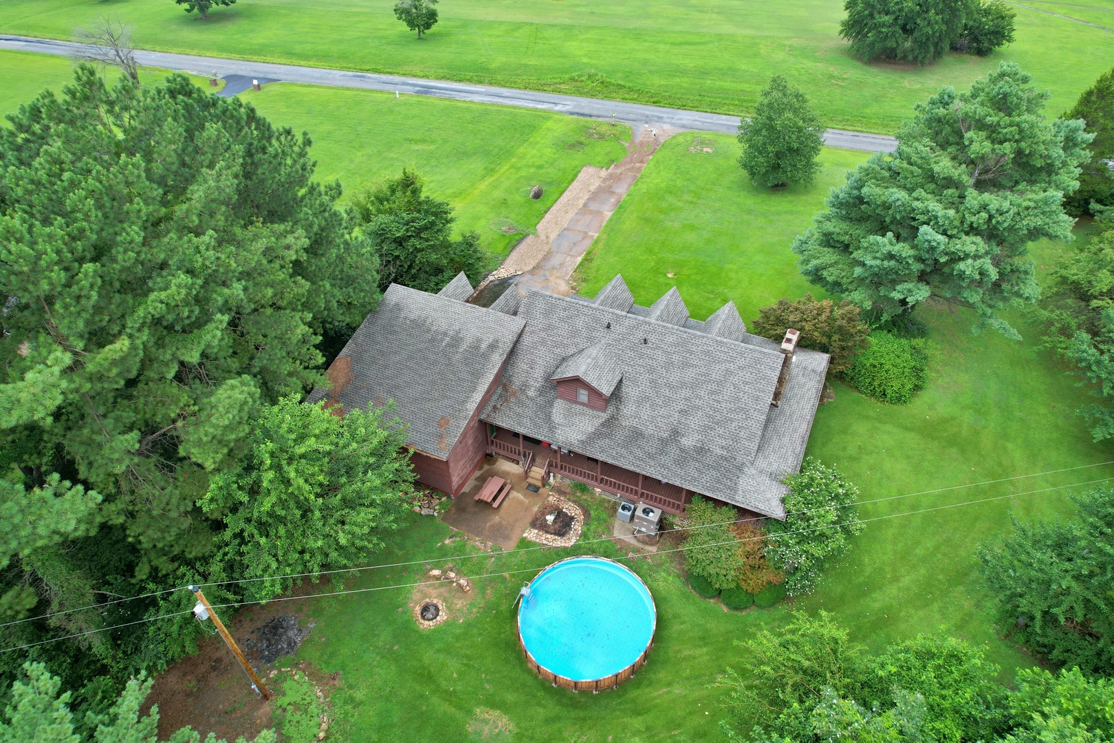 5142 Midway Road Property Photo 5