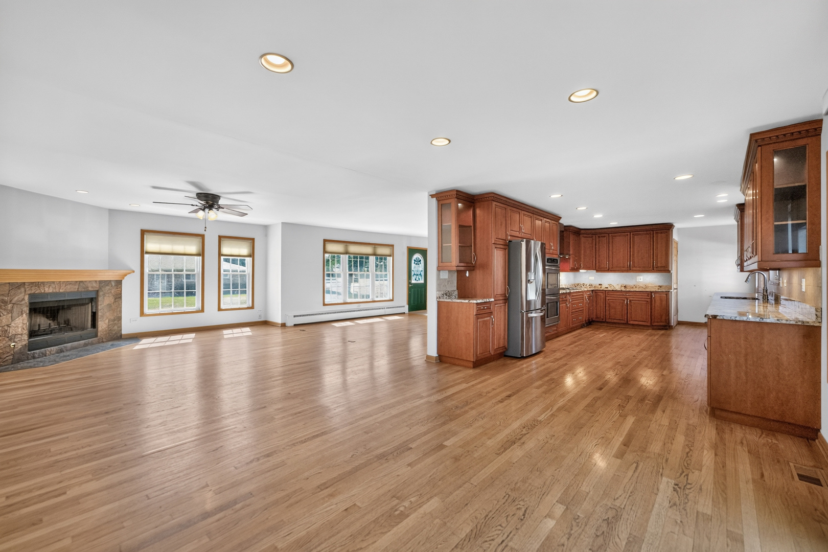 1142 S Cornell Avenue Property Photo 6