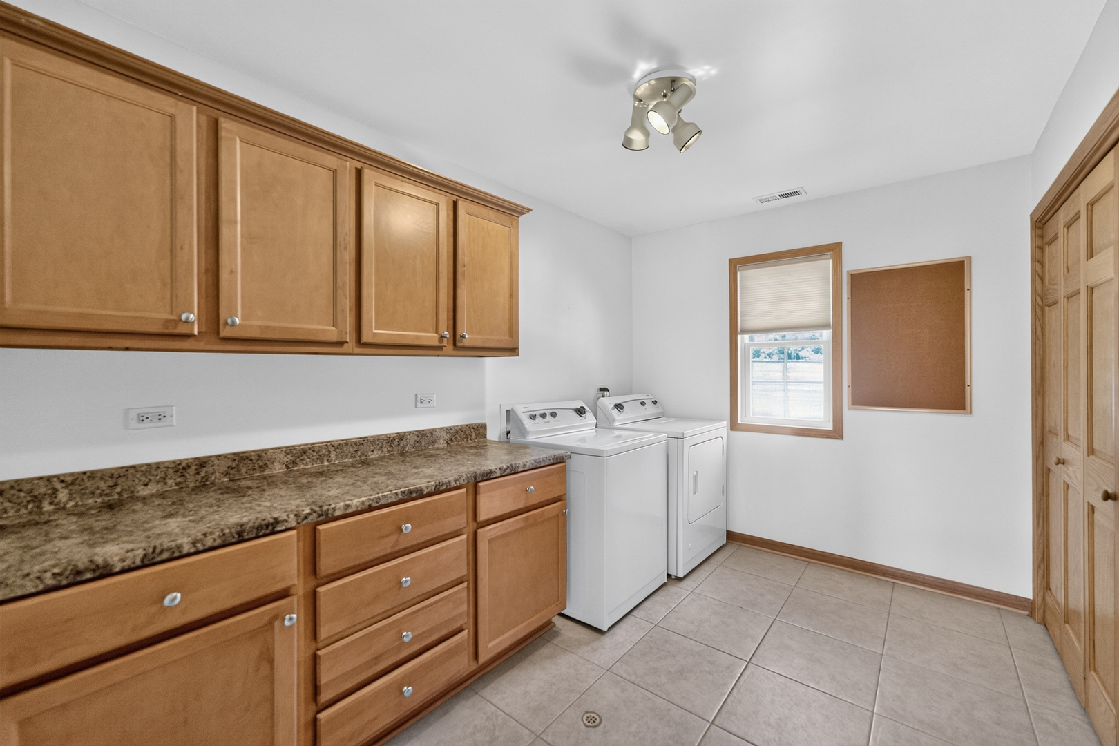 1142 S Cornell Avenue Property Photo 26