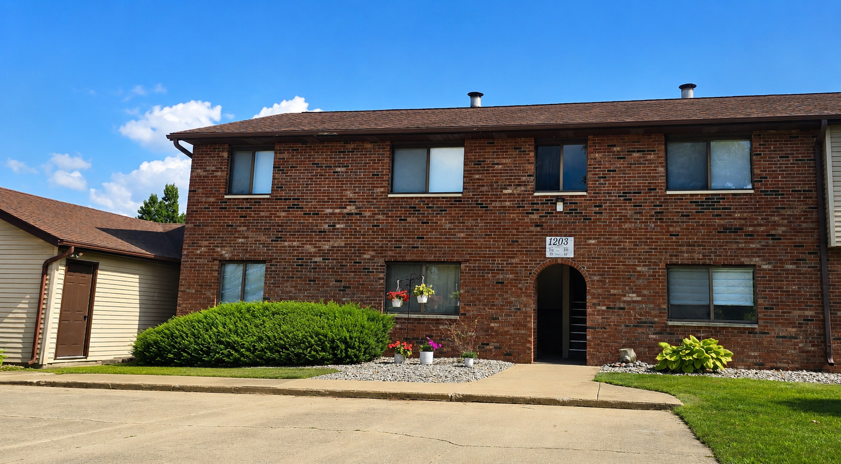 1203 Clifford Drive 6 Property Photo 1