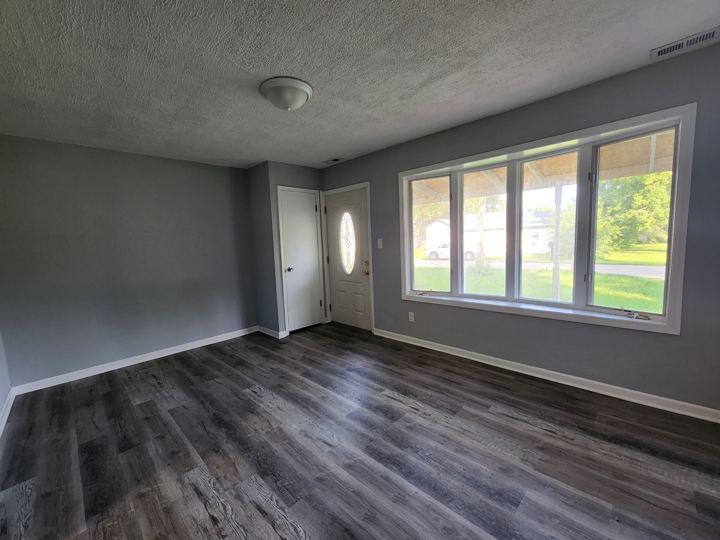 113 N Cambria Street Property Photo 3