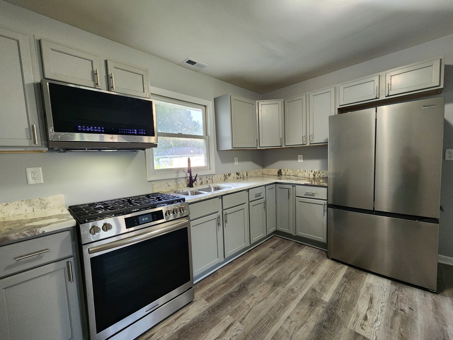 113 N Cambria Street Property Photo 4