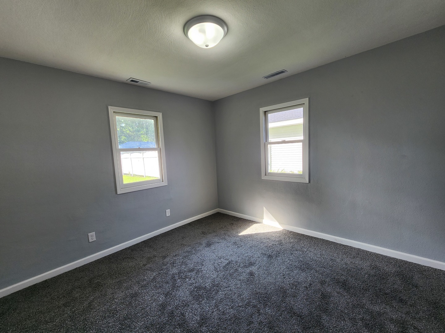 113 N Cambria Street Property Photo 6