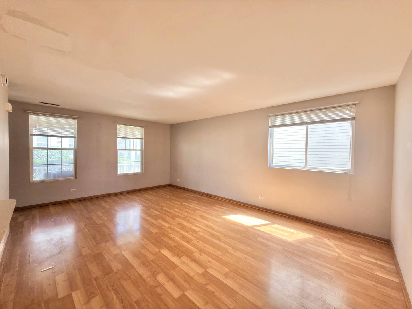 902 Symphony Drive Property Photo 2