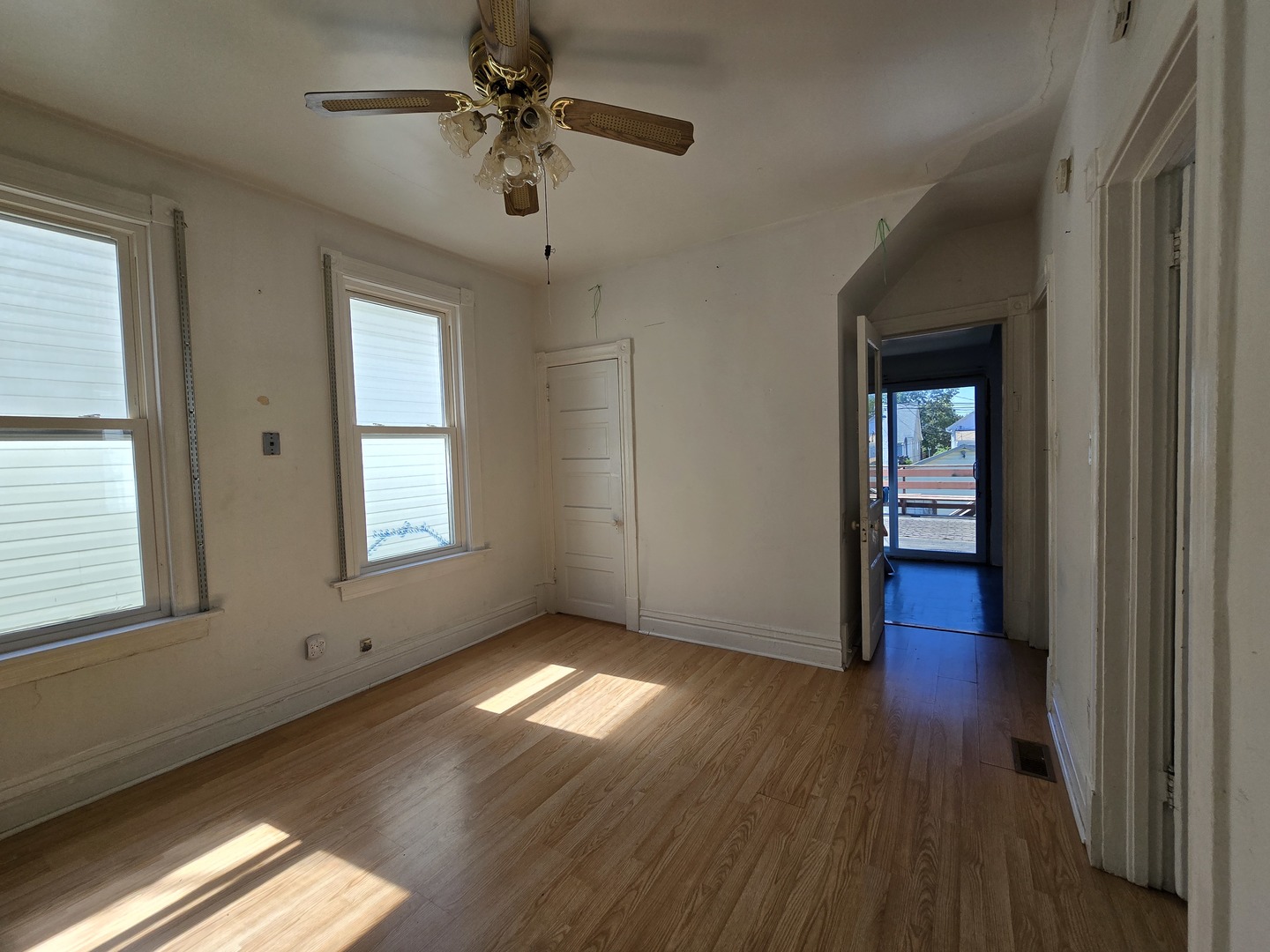 4602 N Karlov Avenue Property Photo 2