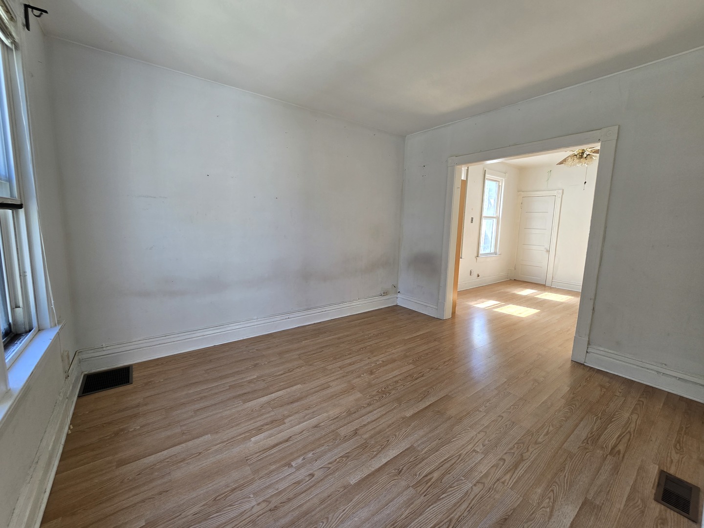 4602 N Karlov Avenue Property Photo 4