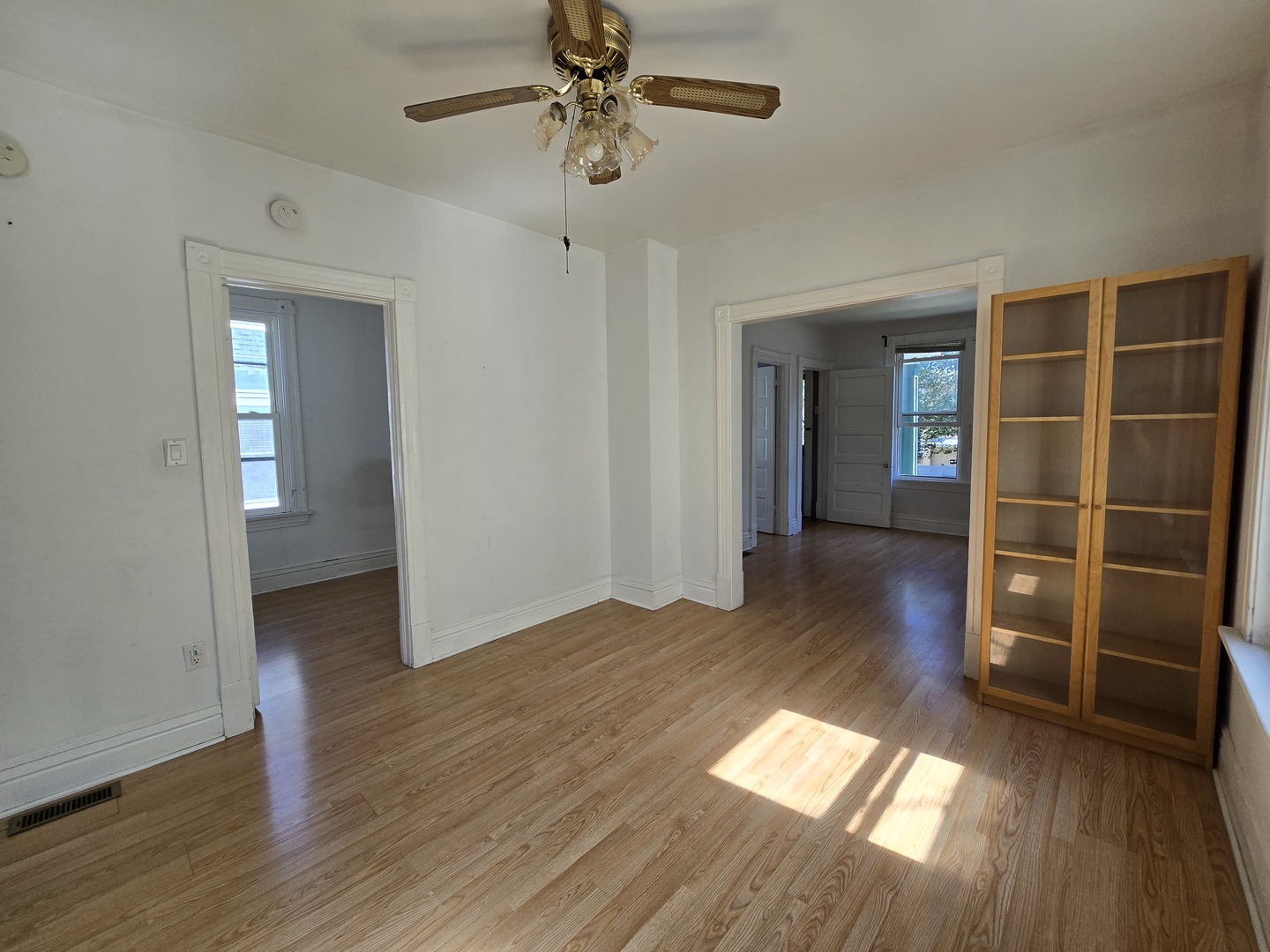 4602 N Karlov Avenue Property Photo 6