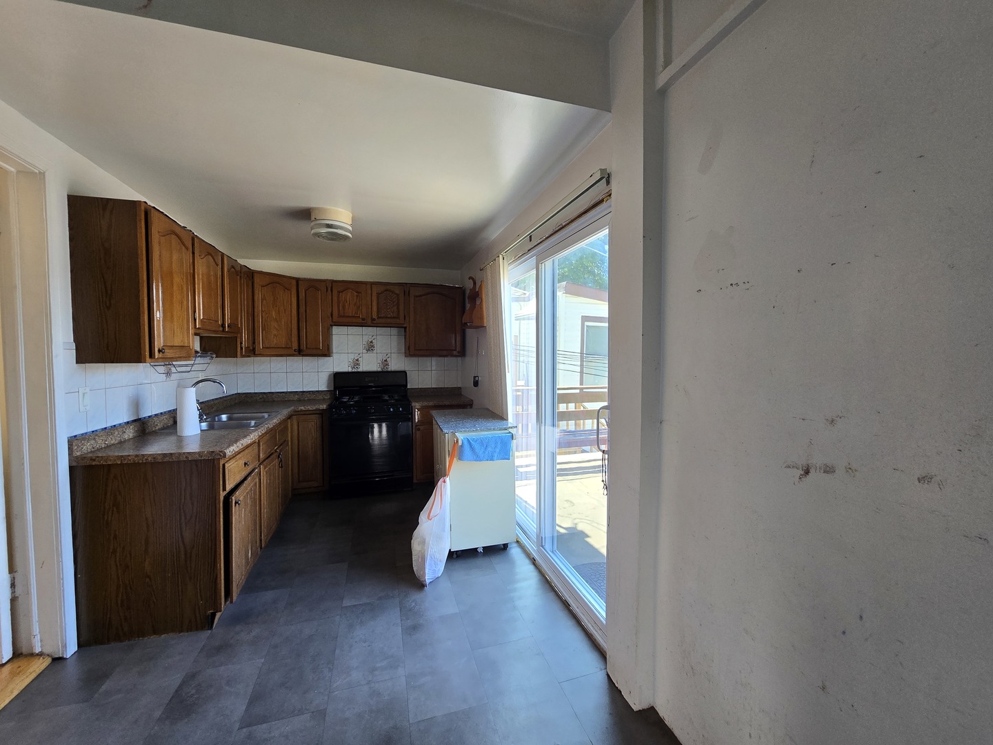 4602 N Karlov Avenue Property Photo 9