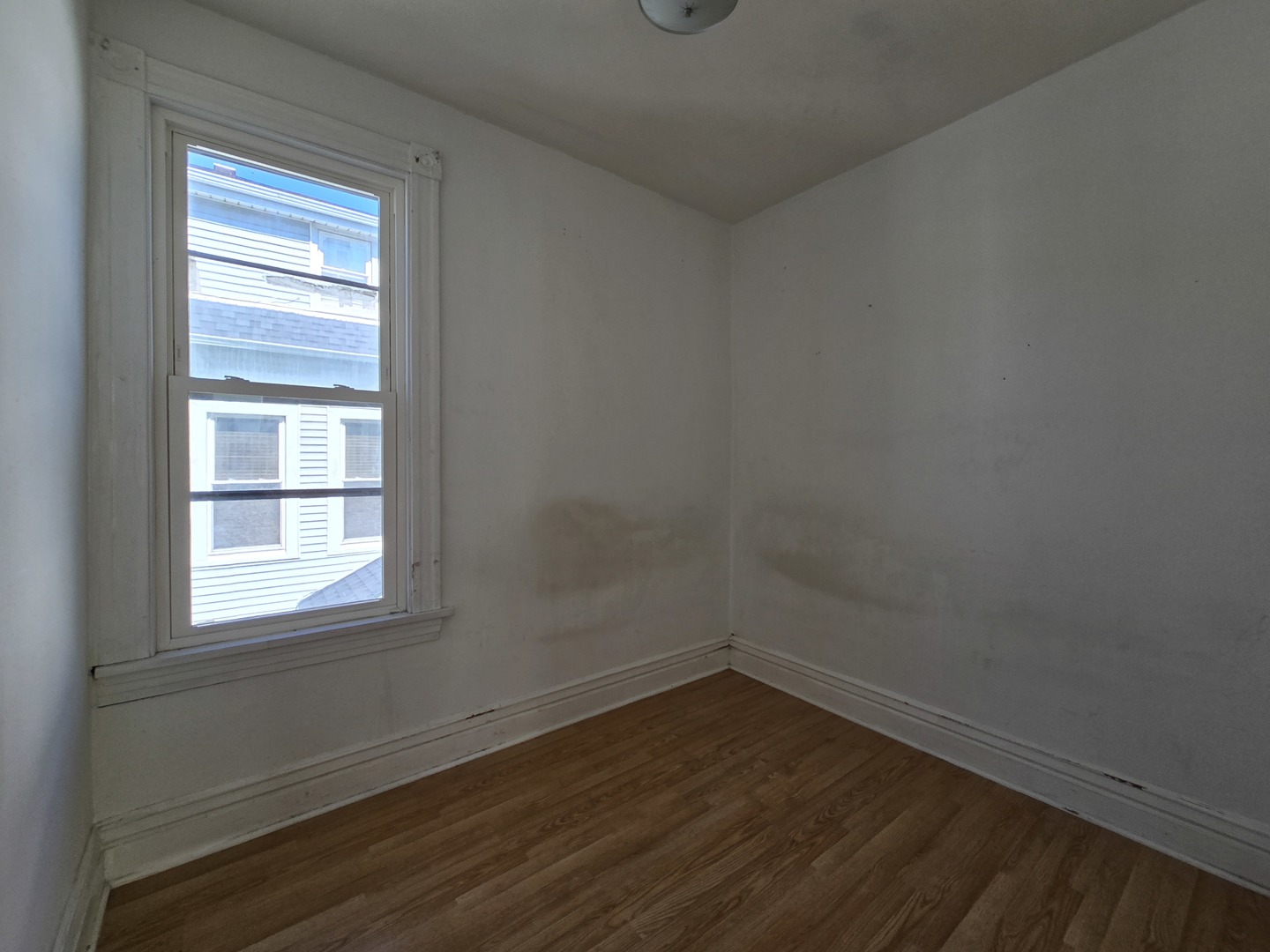 4602 N Karlov Avenue Property Photo 10