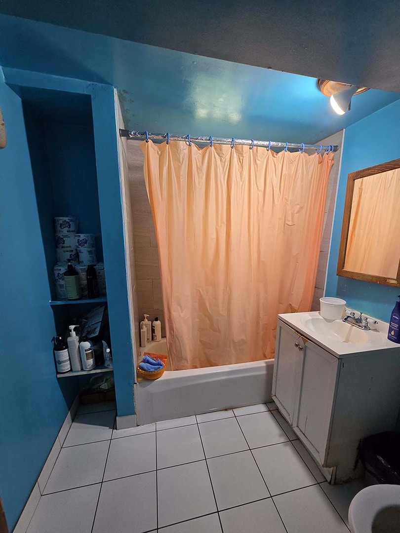 4602 N Karlov Avenue Property Photo 20