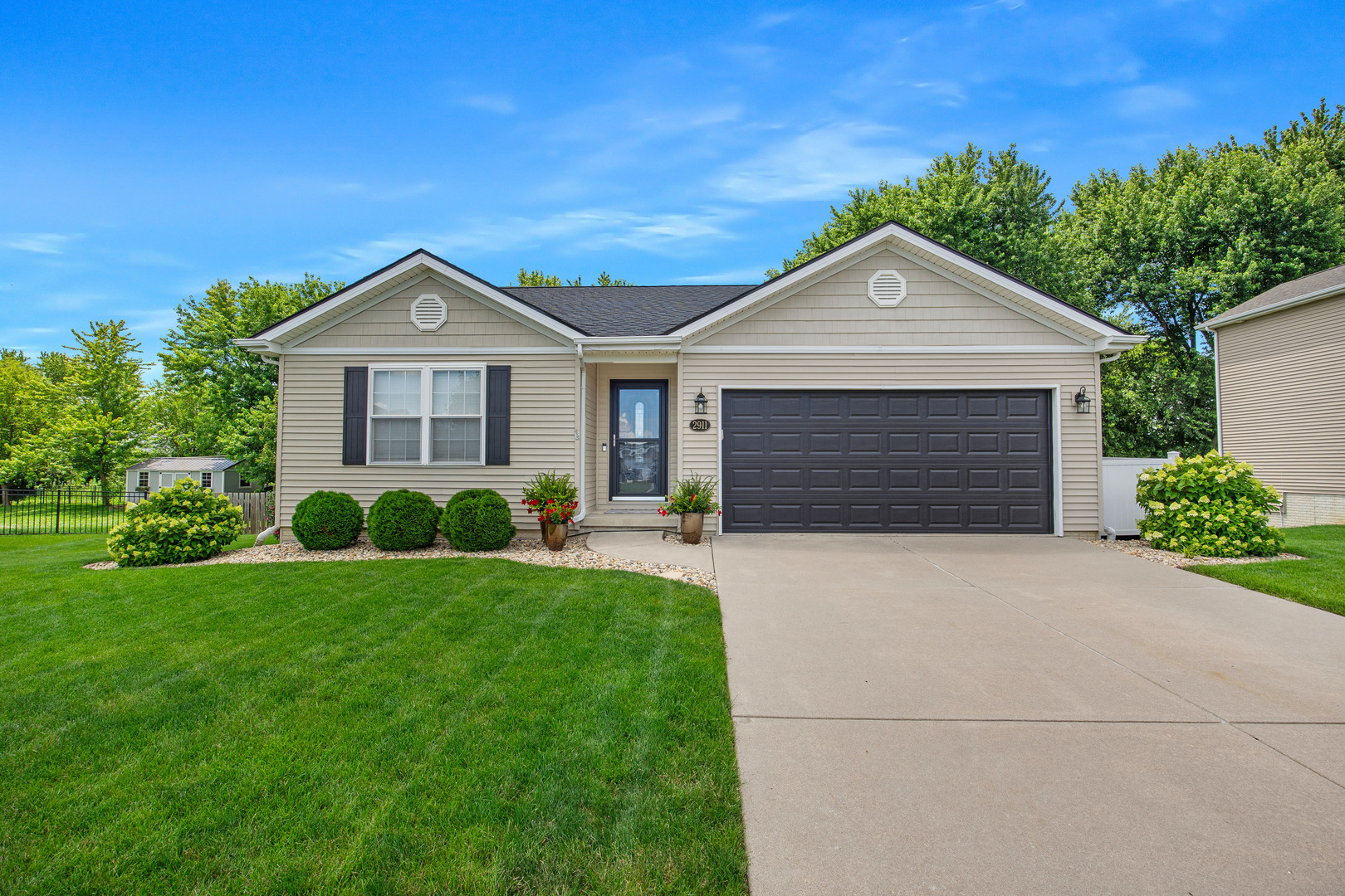2911 Breezewood Boulevard Property Photo 1