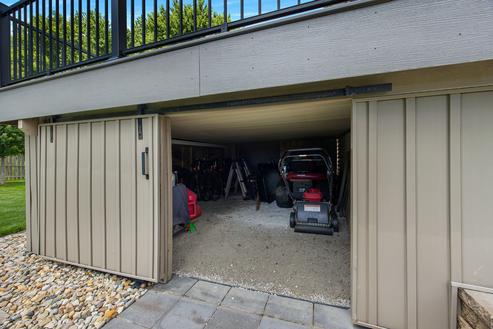 2911 Breezewood Boulevard Property Photo 41