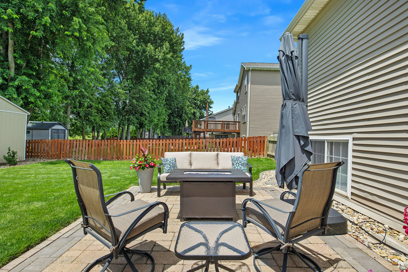 2911 Breezewood Boulevard Property Photo 43
