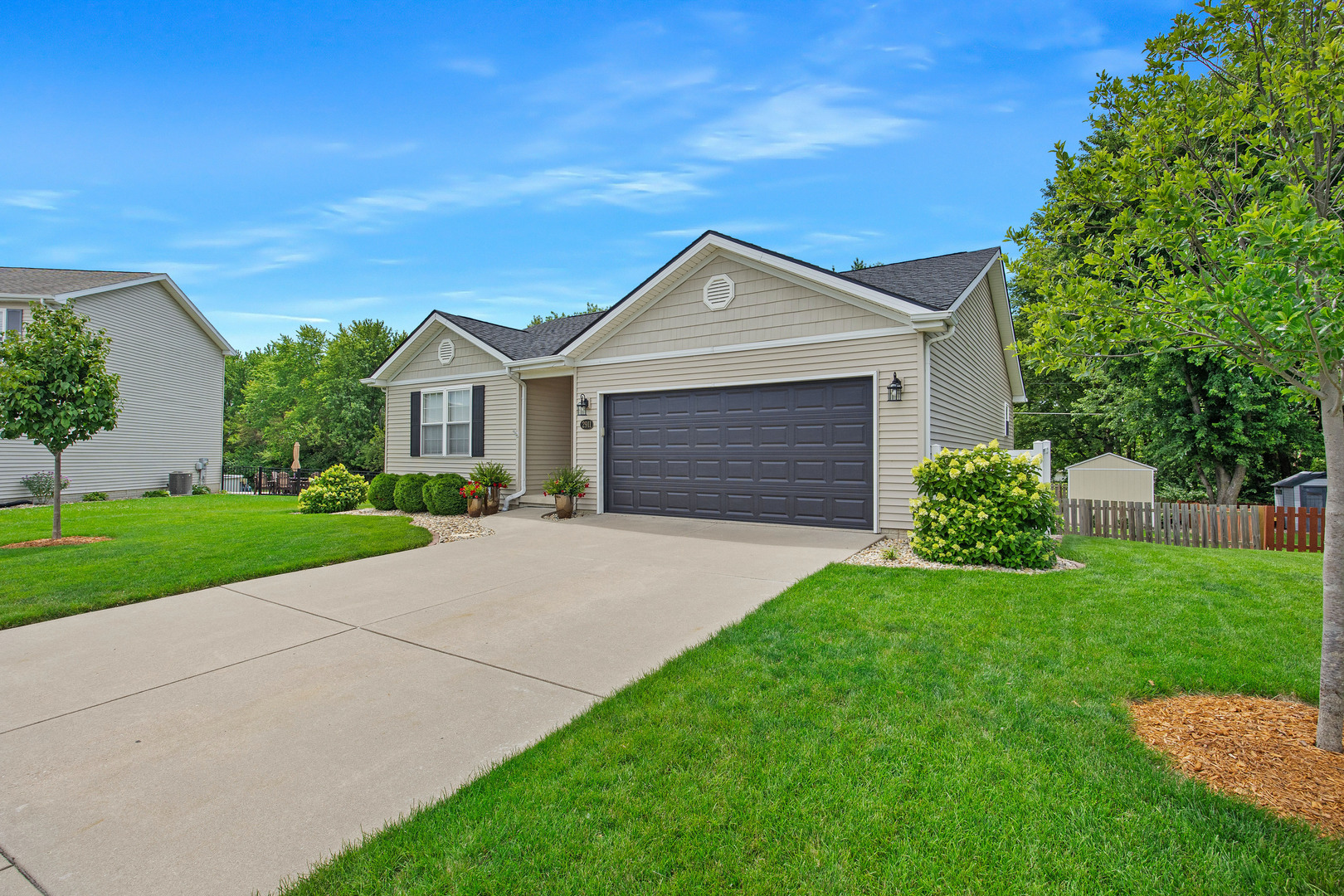 2911 Breezewood Boulevard Property Photo 47