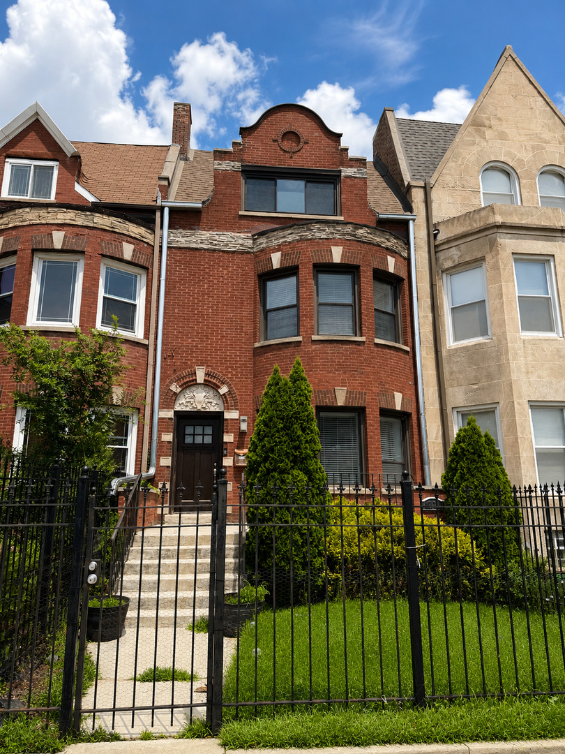 1506 E Marquette Road Property Photo 1