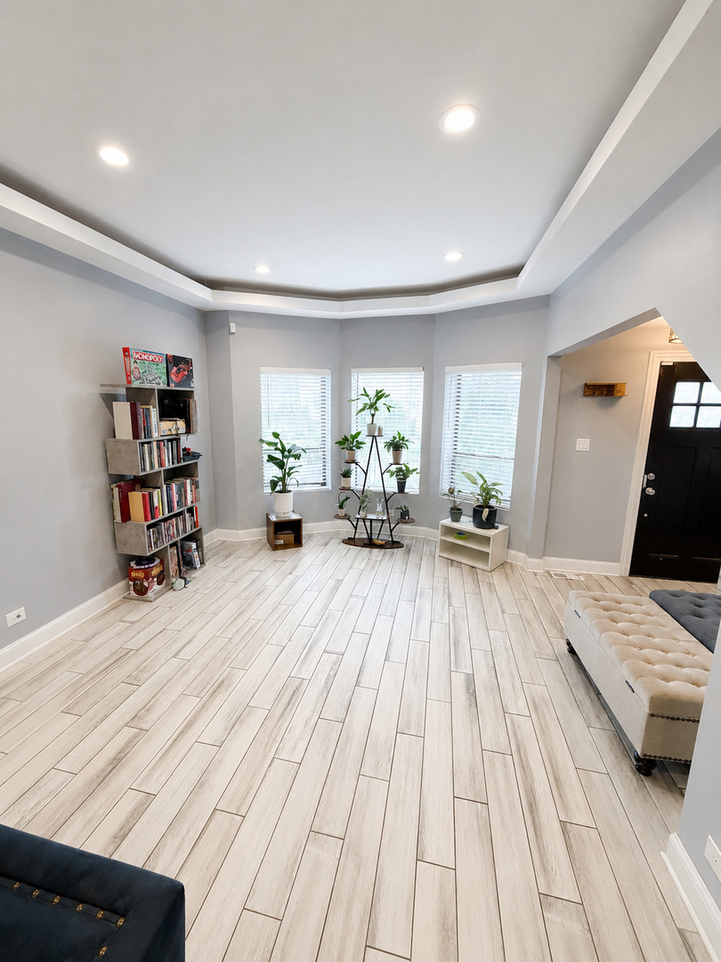 1506 E Marquette Road Property Photo 3
