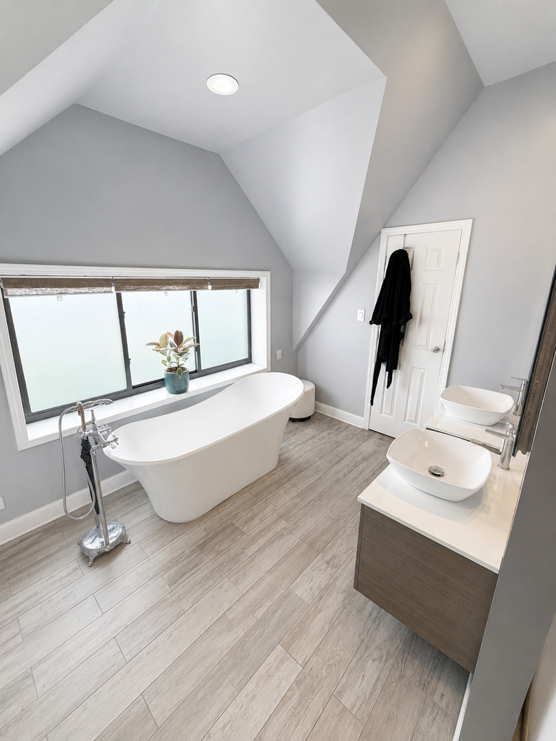 1506 E Marquette Road Property Photo 10