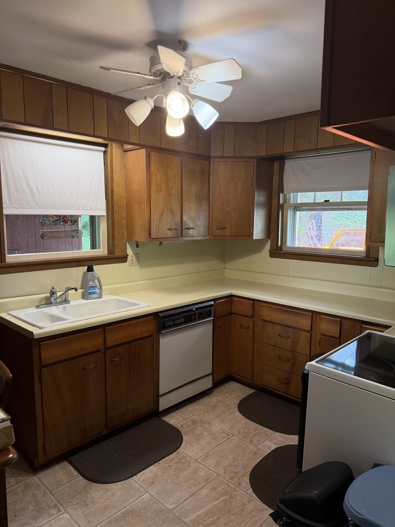 110 E Kaskaskia Street Property Photo 6