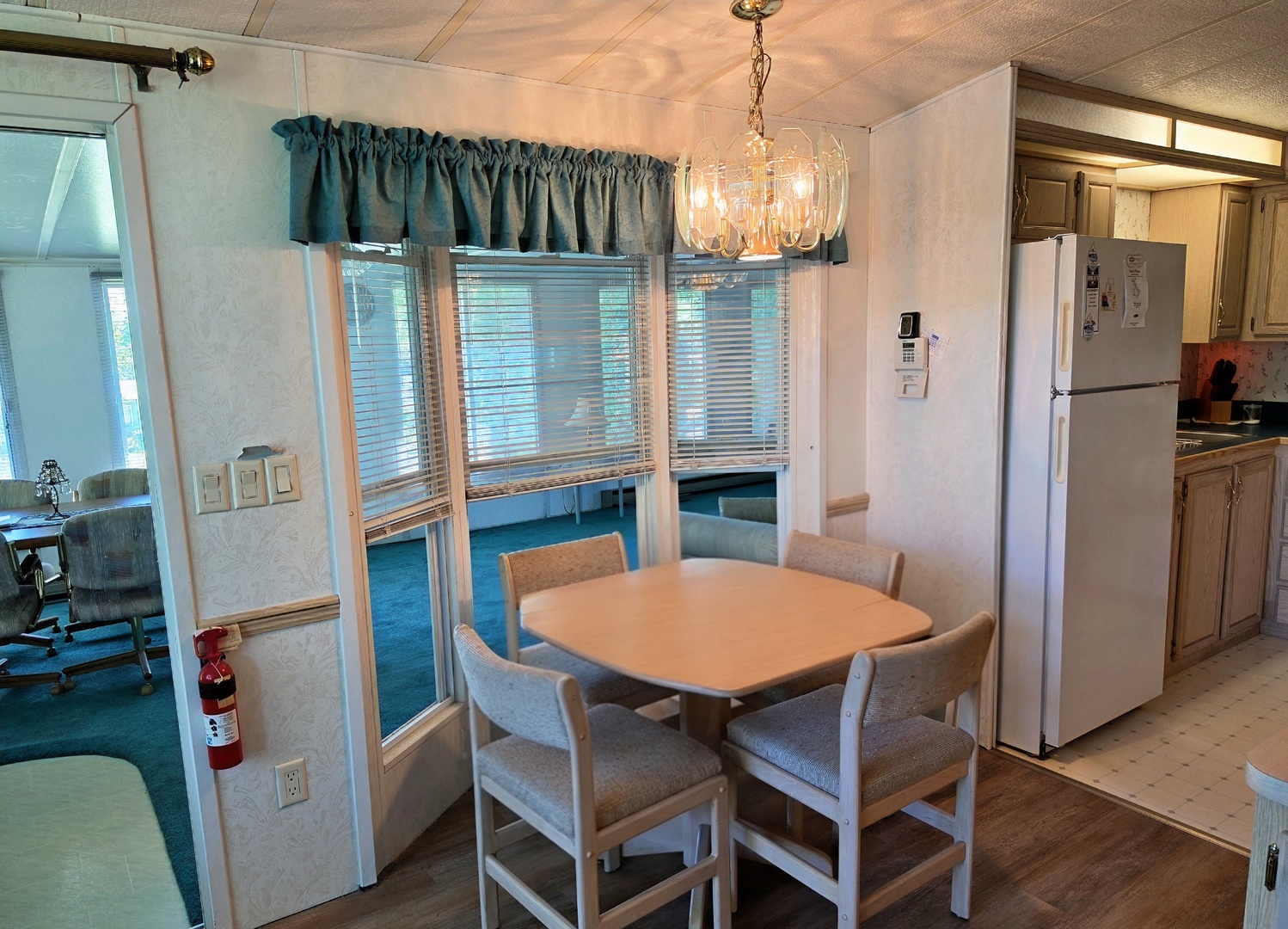 41 Thornridge Property Photo 9