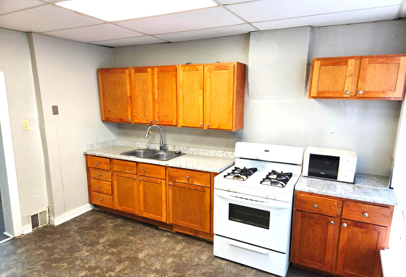 7410 S Wentworth Avenue Property Photo 10