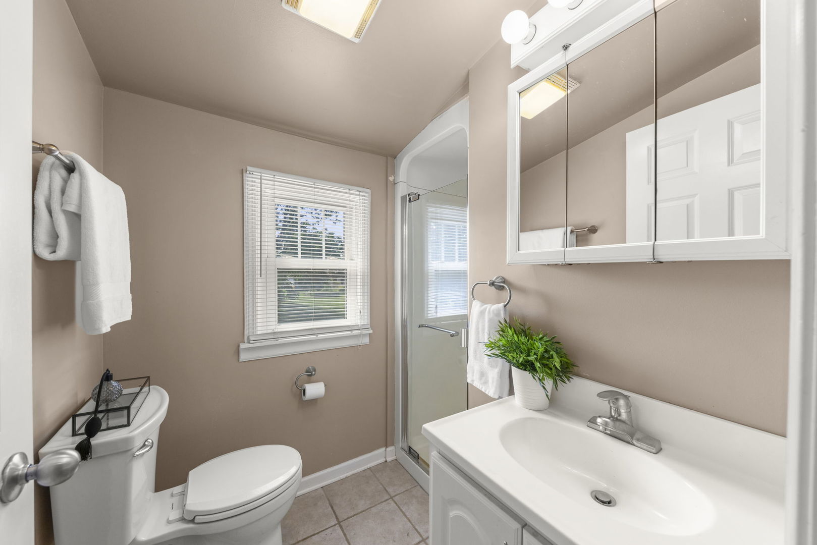 358 N Fairfield Avenue Property Photo 12