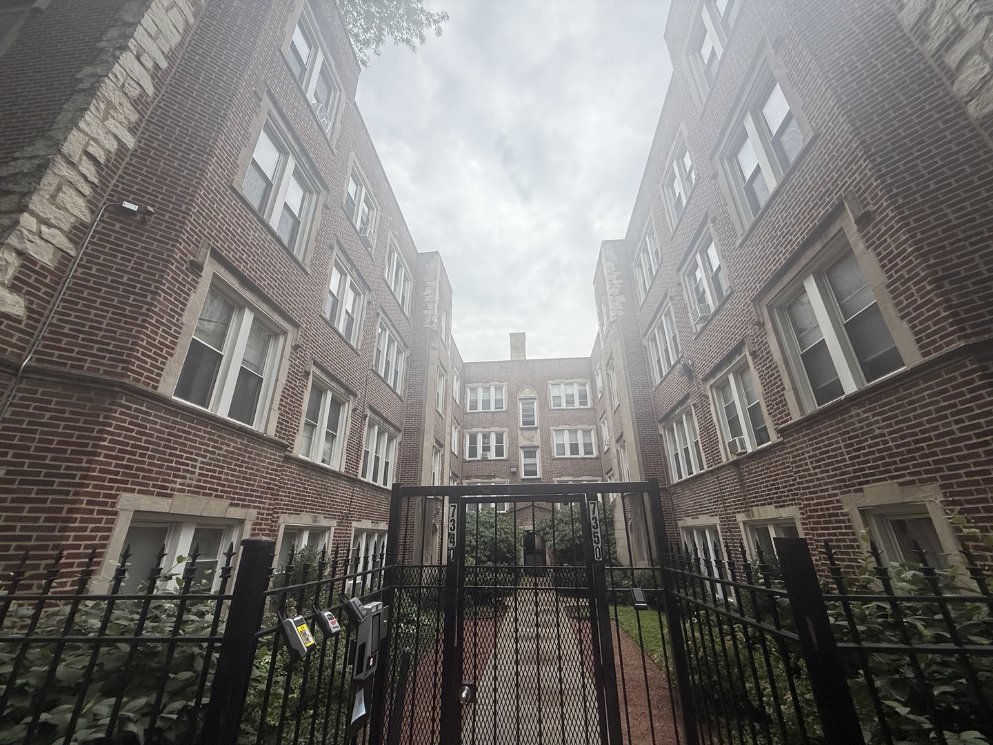 7350 N Damen Avenue G Property Photo 1