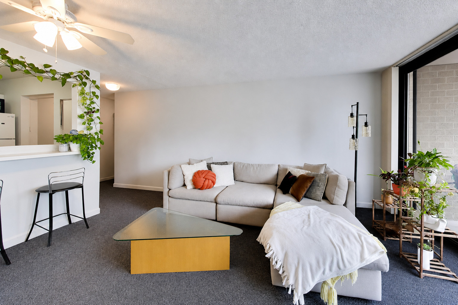 3660 N Lake Shore Drive 909 Property Photo 5