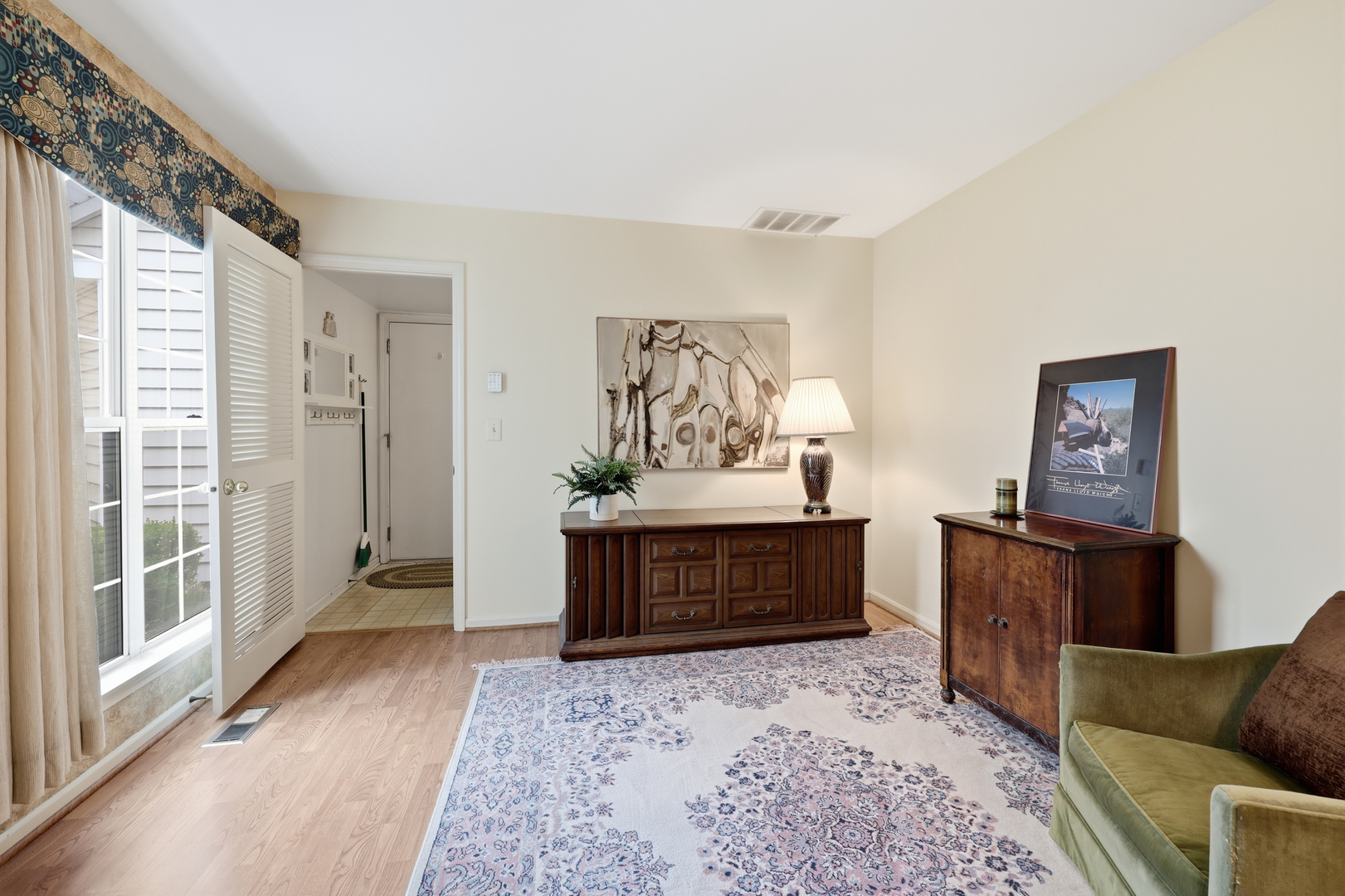 1537 Stevens Drive Property Photo 3