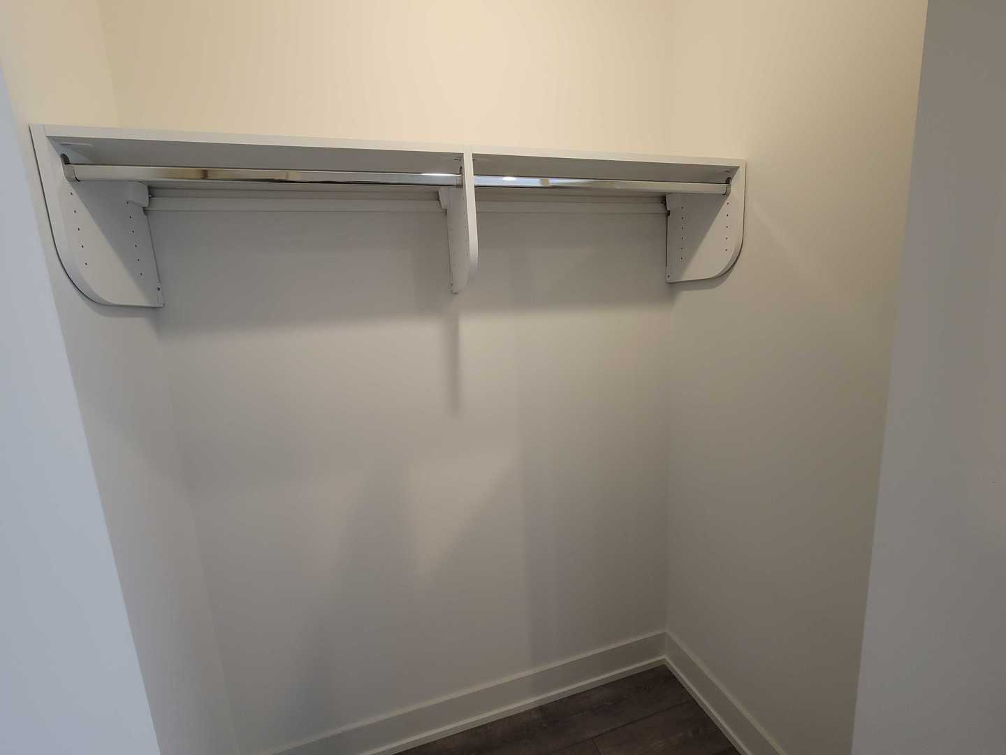 853 N Larrabee Street 413 Property Photo 6