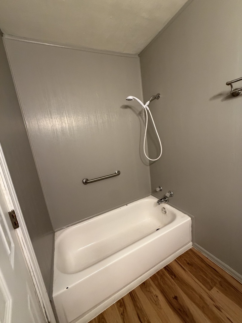1129 E Main Street Property Photo 14