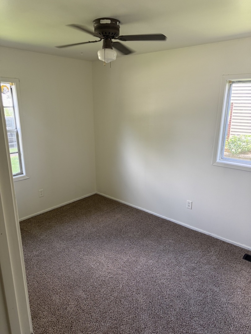 1129 E Main Street Property Photo 15