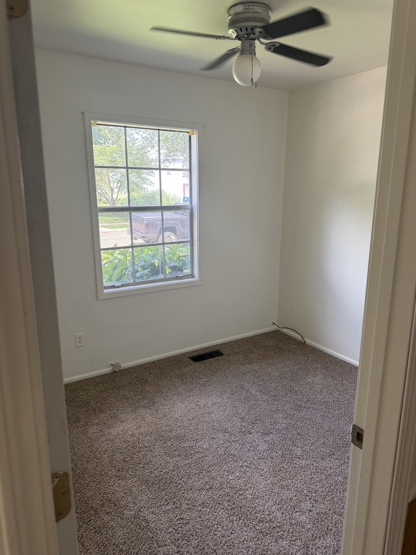 1129 E Main Street Property Photo 18