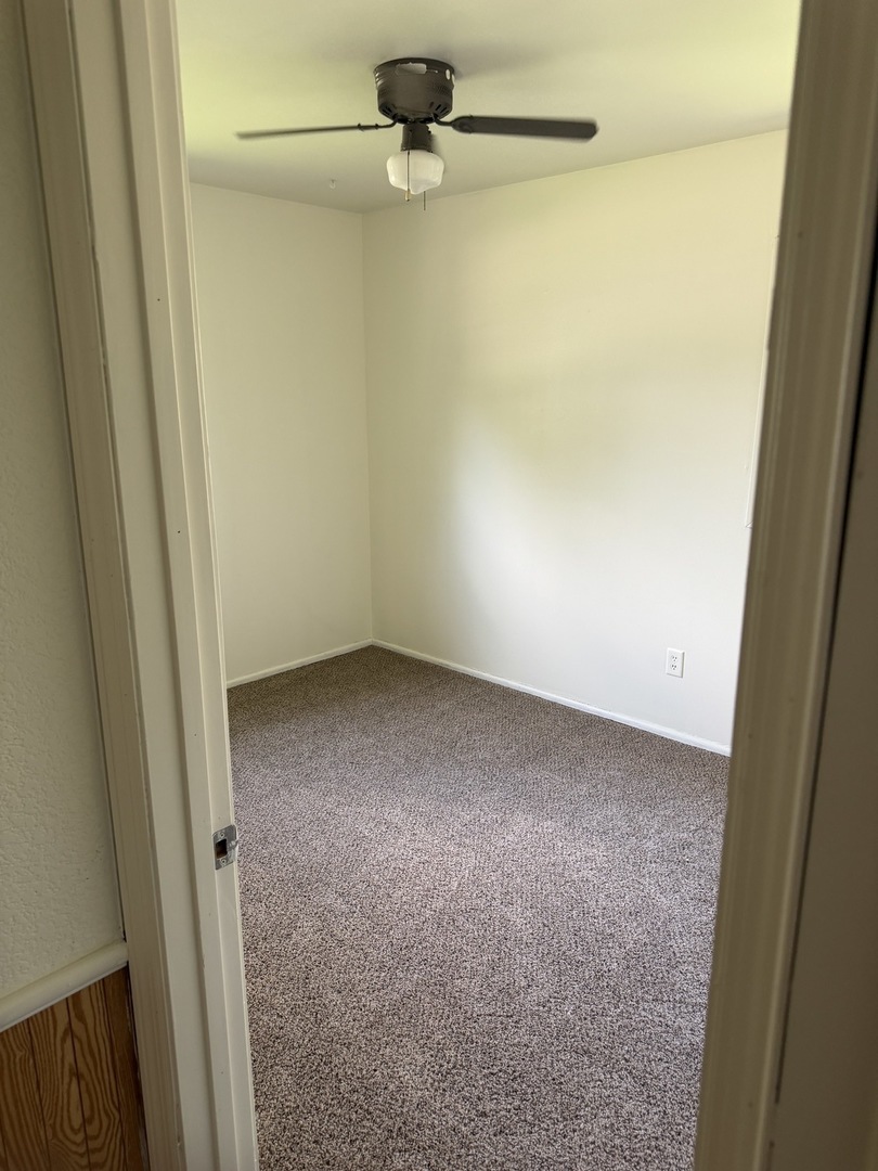 1129 E Main Street Property Photo 20