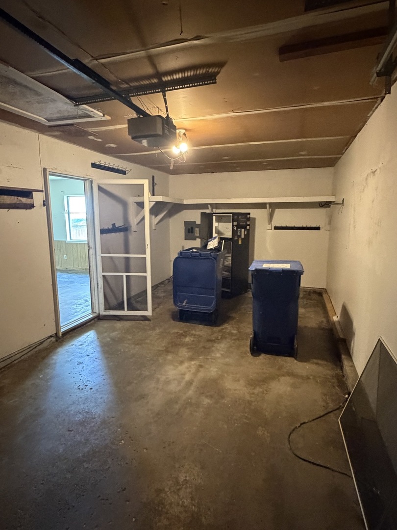 1129 E Main Street Property Photo 23