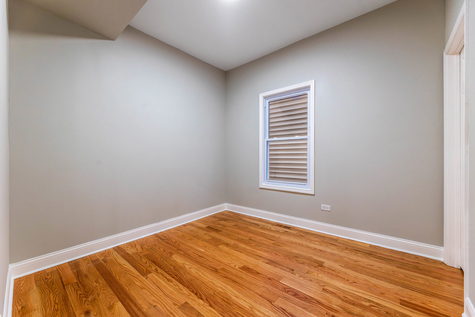 4924 W Congress Parkway Property Photo 9