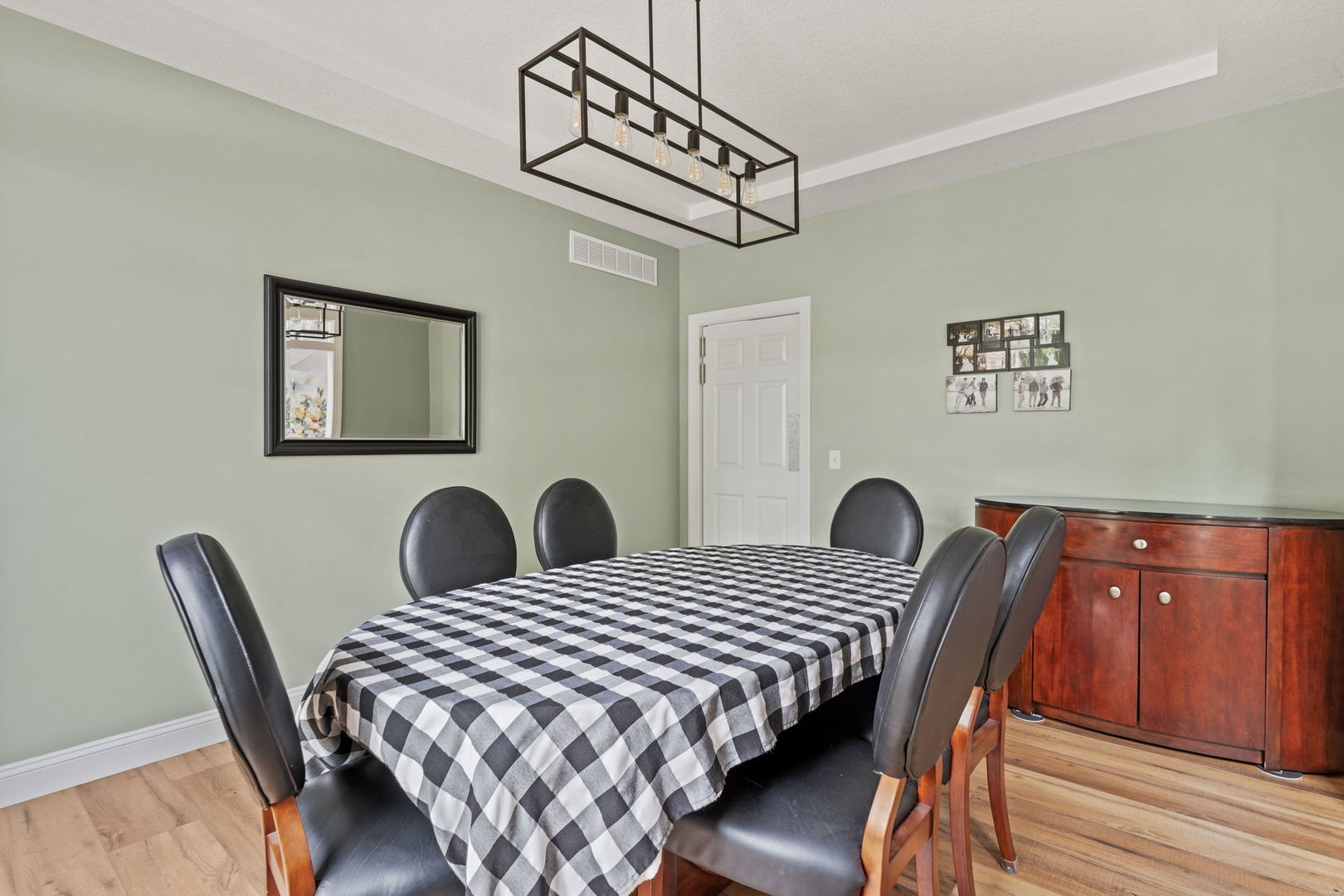 6404 Forest Road Property Photo 6