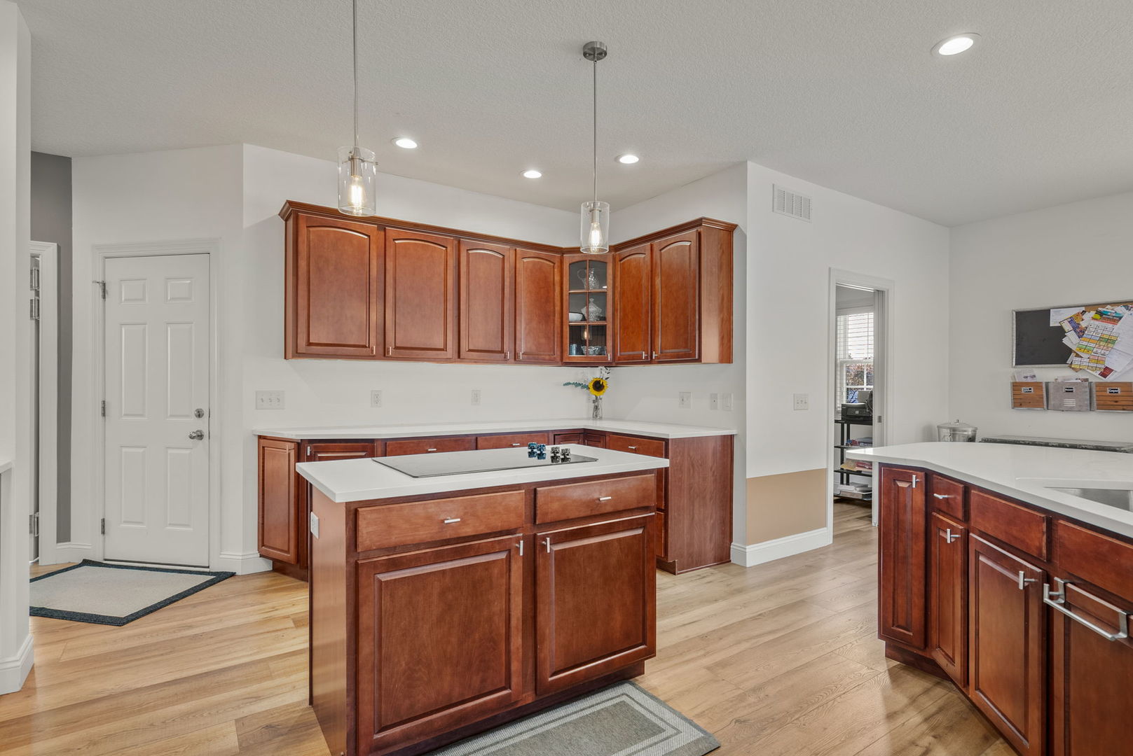 6404 Forest Road Property Photo 10