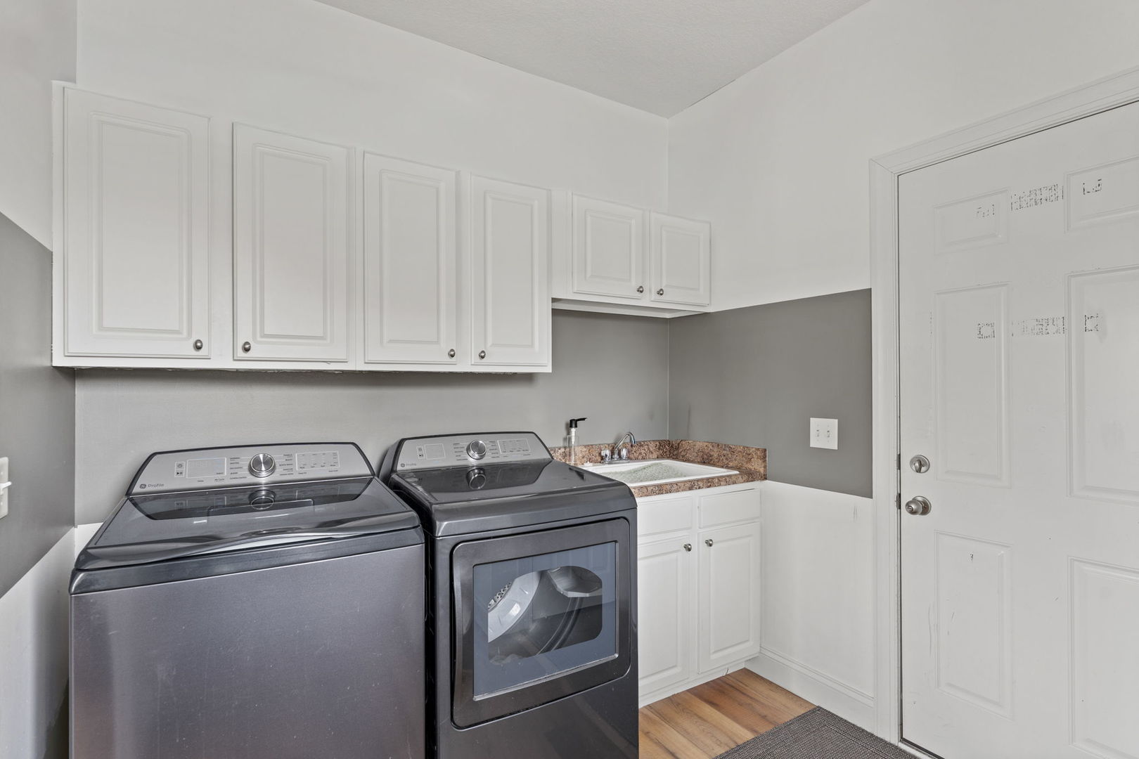 6404 Forest Road Property Photo 17