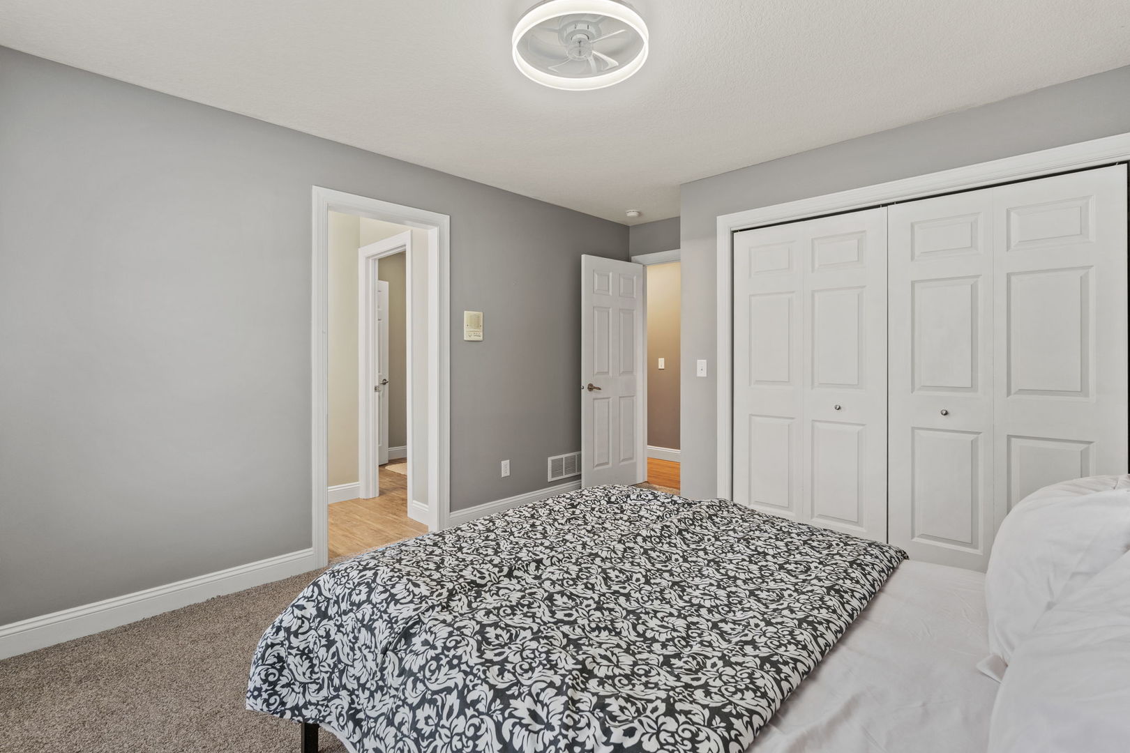 6404 Forest Road Property Photo 28