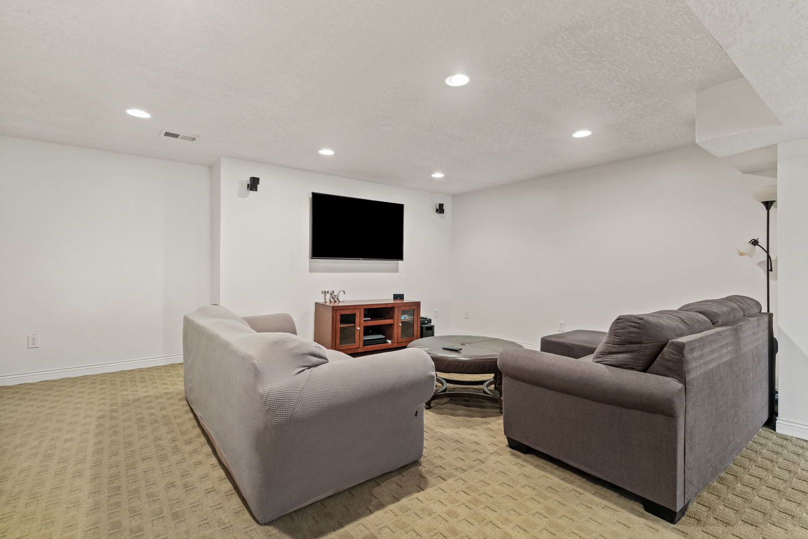 6404 Forest Road Property Photo 40